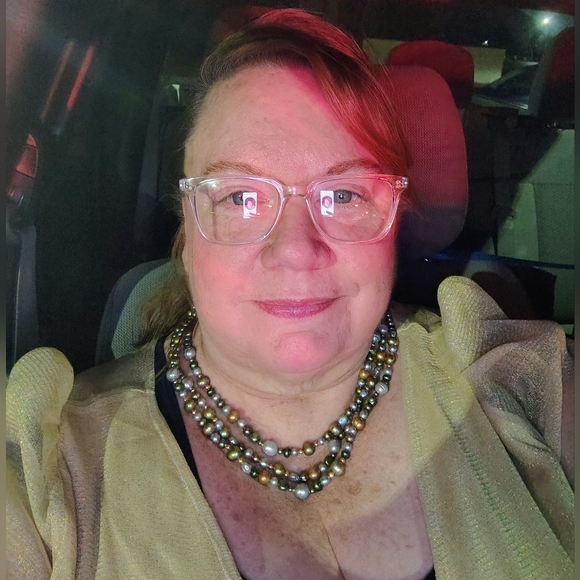 Meet your Posher, Missy - Picture 2 of 8